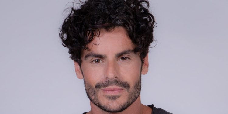 Andrea Casalino (Foto per gentile concessione dell’ufficio stampa Endemol Shine Italy)