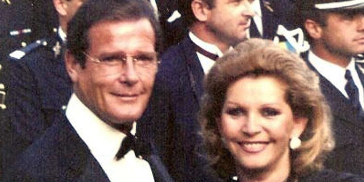 Roger Moore e la terza moglie Luisa Mattioli (Instagram)