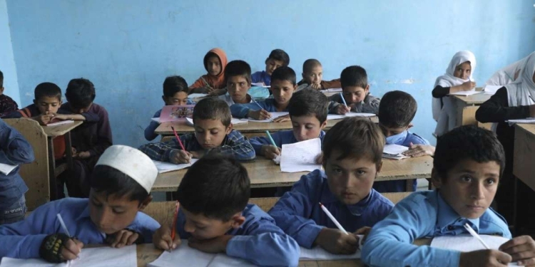 Afghanistan: a scuola, nel marzo 2021, prima del ritorno dei talebani (LaPresse)