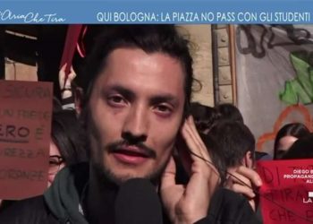 Myrta Merlino, lite in diretta tv con studente universitario di Bologna (screen L'Aria che Tira)