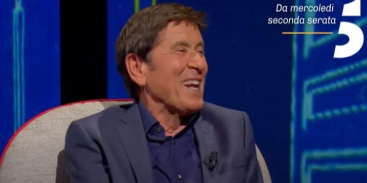 Gianni Morandi da Maurizio Costanzo (Canale 5)