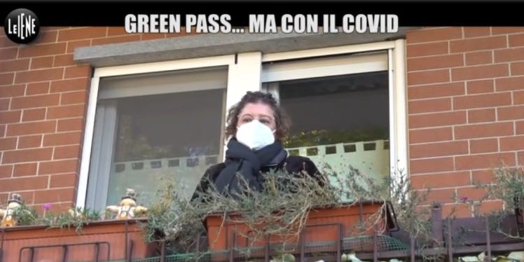 Elisa, positiva al Coronavirus ma con il Green Pass valido (Le Iene, 2021)