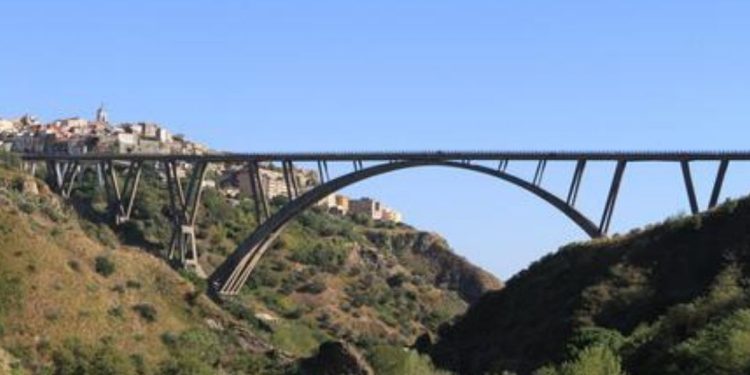 Ponte Morandi di Catanzaro, Twitter