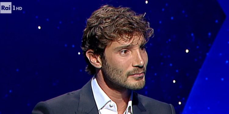 Stefano De Martino a S'è fatta notte, foto Rai