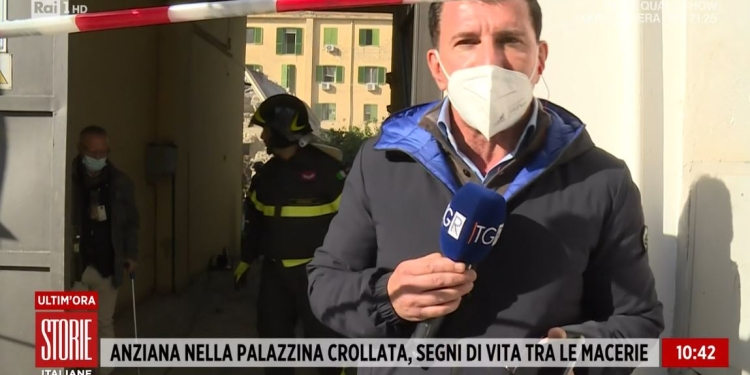 Crolla palazzina a Caserta, l'inviato di Storie Italiane