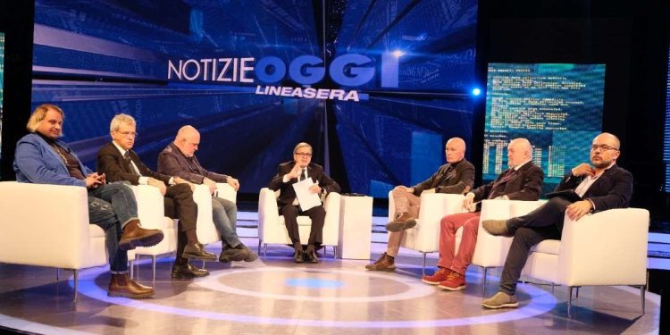 Il Direttore del Tg di ‘Canale Italia’ Vito Monaco con i suoi ospiti e Maurizio Scandurra (Ph. Federico Badoer)