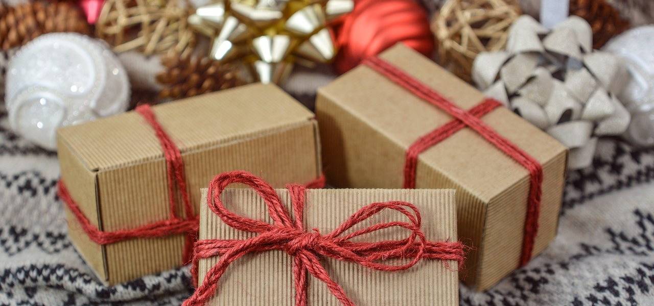Idee regalo di Natale 2023 last minute/ Consigli per acquisti originali,  utili ed economici (23 dicembre)