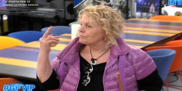 Katia Ricciarelli dito medio