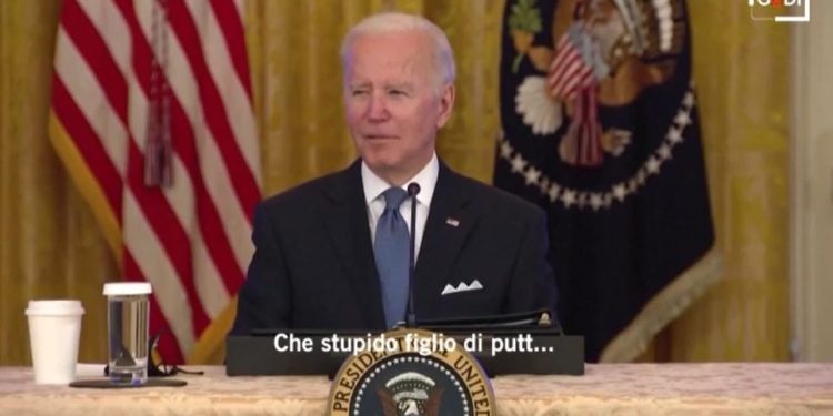 Gaffe di Joe Biden col giornalista