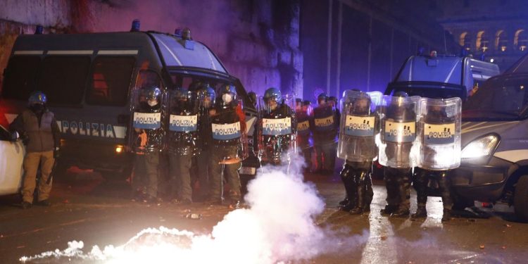 Protesta studenti-Polizia