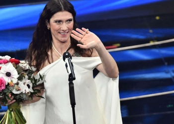 Elisa sul palco di Sanremo (Lapresse)