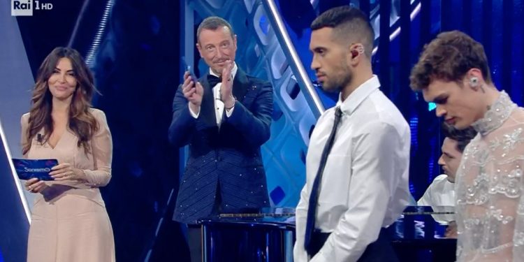 Mahmood e Blanco nella finale di Sanremo 2022