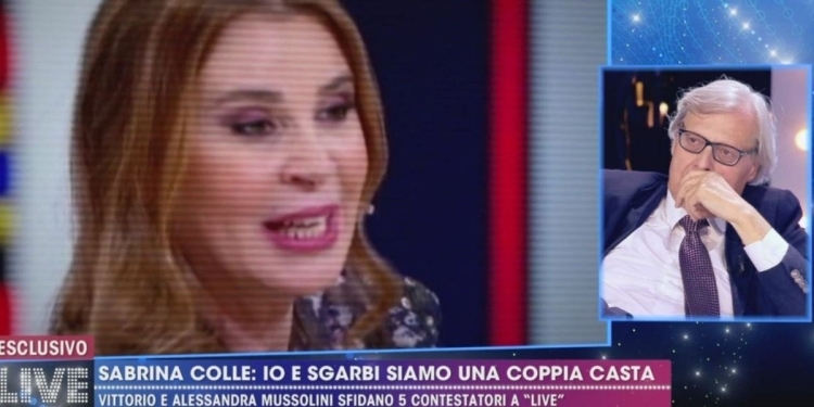 Sabrina Colle e Vittorio Sgarbi a "Live - Non è la D'Urso"