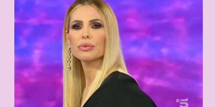 Ilary Blasi a L'isola dei famosi 2022 (fonte: web)