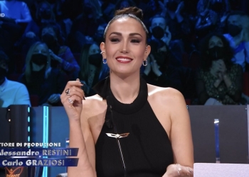 Caterina Balivo a "Il Cantante Mascherato" (Rai, 2022)