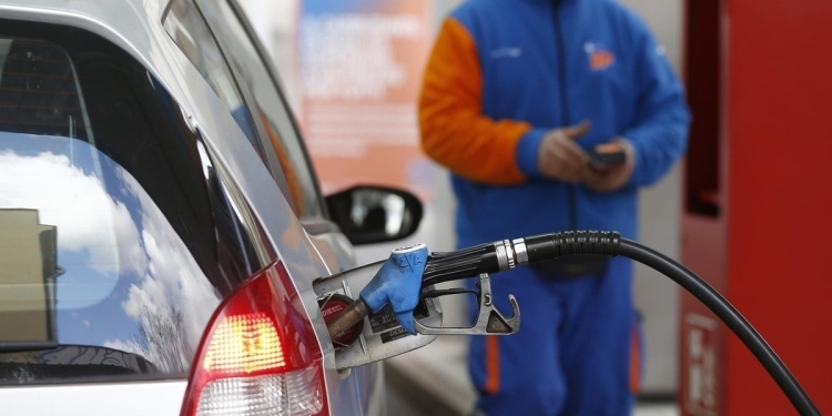 Prezzi benzina, riduzione accise/ Fino a quando durerà l'effetto Decreto