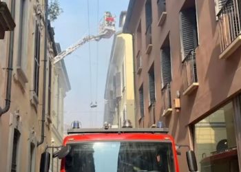 incendio via della spiga milano