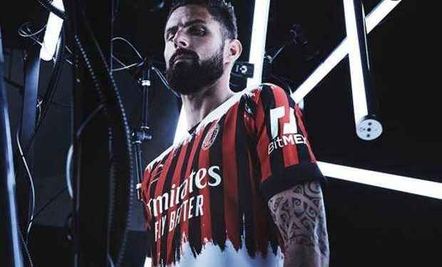 La quarta maglia del Milan 2021-2022 (screen da Twitter)