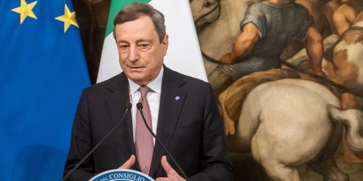 Draghi a Palazzo Chigi sondaggi politici