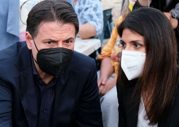 Giuseppe Conte e Virginia Raggi (Lapresse)