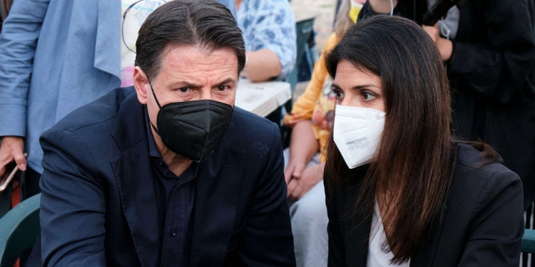 Giuseppe Conte e Virginia Raggi (Lapresse)