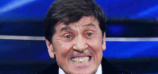 Gianni Morandi L Inno Di Mameli Dall Arena Di Verona Diretta