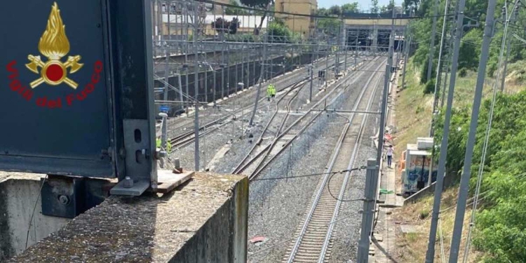 Treno deragliato a Roma