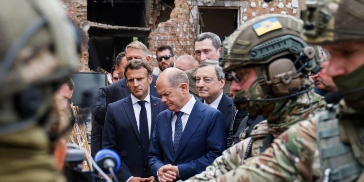 Emmanuel Macron, Olaf Scholz e Mario Draghi a Irpin, Ucraina (LaPresse)