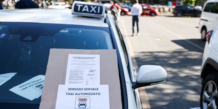 sciopero taxi, milano