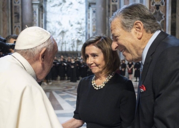 Vaticano, Pelosi e Francesco