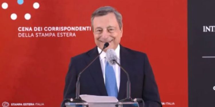 Draghi e la barzelletta sul trapianto