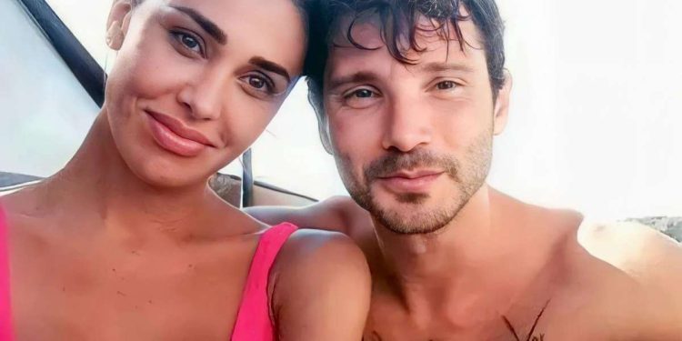 Belen Rodriguez e Stefano De Martino
(Foto: web)