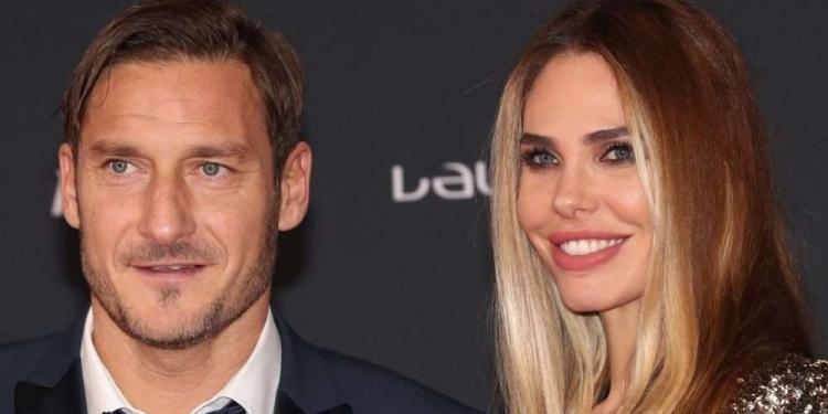 Ilary Blasi e Francesco Totti
(Foto: web)