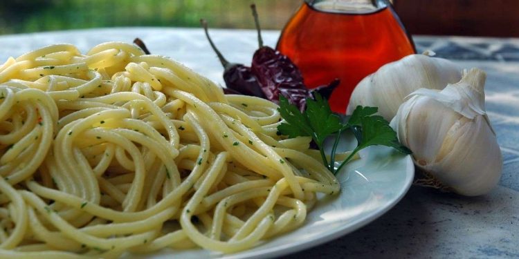 Spaghetti di Gragnano e colatura di alici (CC Elga CappellarI)