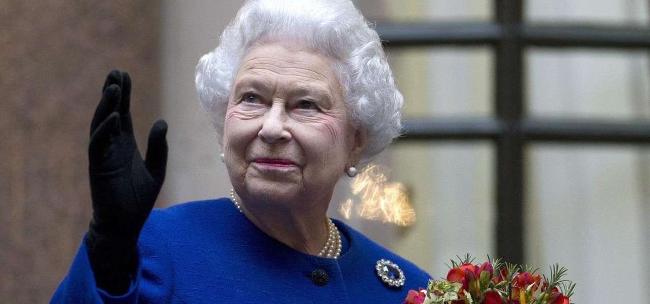 Regina Elisabetta è morta/ Si è spenta pacificamente, il Papa: Vita di  servizio
