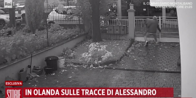 Il momento della fuga di Alessandro Venturelli. (Rai 1, diretta Storie Italiane)