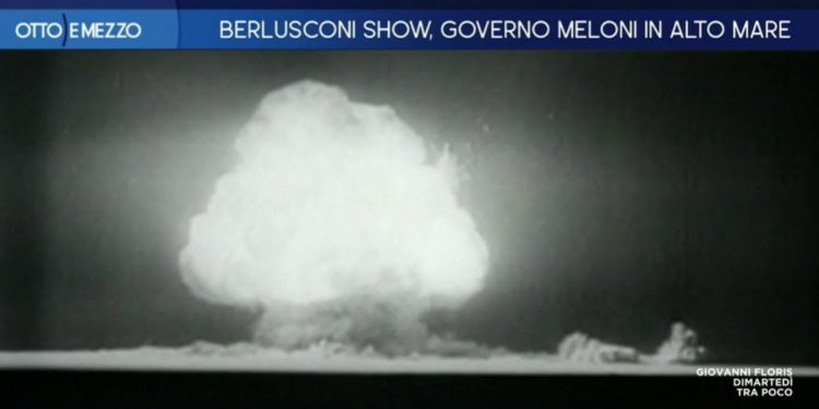 Bomba atomica (Otto e Mezzo, 2022)