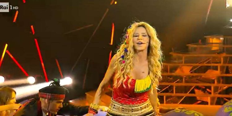 Valeria Marini è Shakira a Tale e quale show 2022