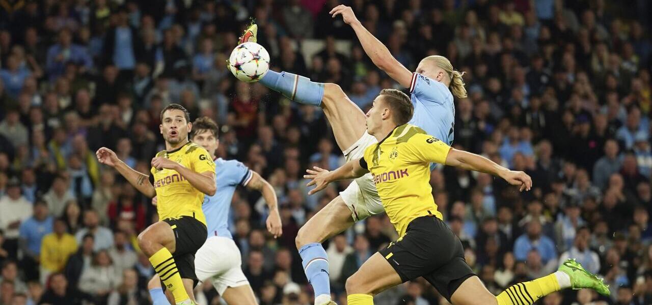 Gol in acrobazia di Erling Haaland, centravanti del Manchester City (LaPresse)