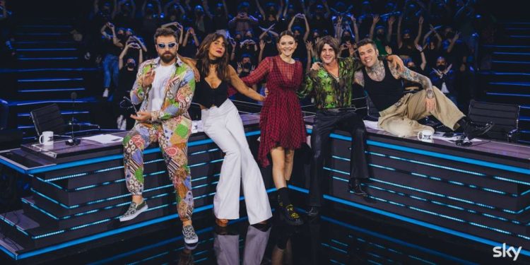 Dargen D'Amico, Ambra Angiolini, Francesca Michielin, Rkomi e Fedez (Immagini concesse da Sky, foto di Virginia Bettoja)