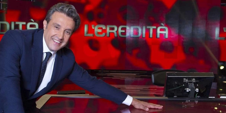 Flavio Insinna conduce "L'Eredità"