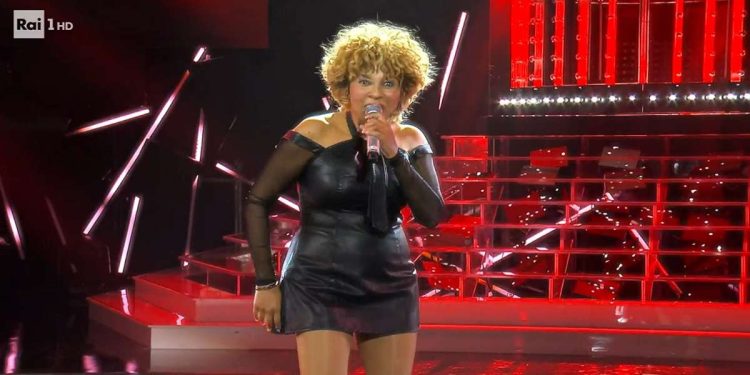 Deborah Johnson è Tina Turner a Tale e quale Show Torneo 2022