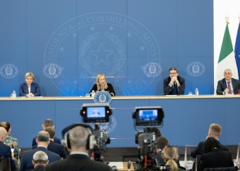 Governo Meloni in conferenza stampa