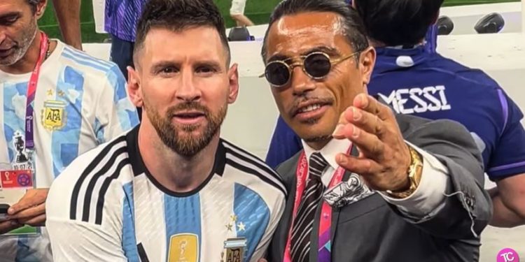 Salt Bae con Messi (screen da Youtube)