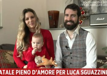 Luca Sguazzini, la moglie Sara e la figlia Luce (Storie Italiane, 2022)