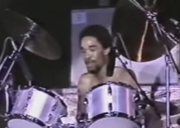 Fred White, batterista Earth, Wind & Fire (screen Youtube)