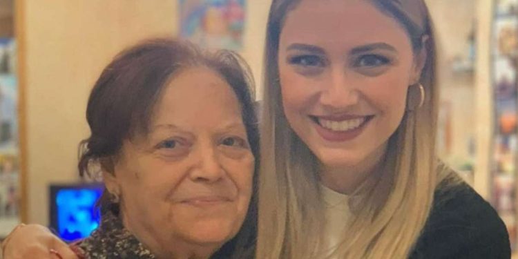 Carolina Benvenga con la nonna (Instagram)