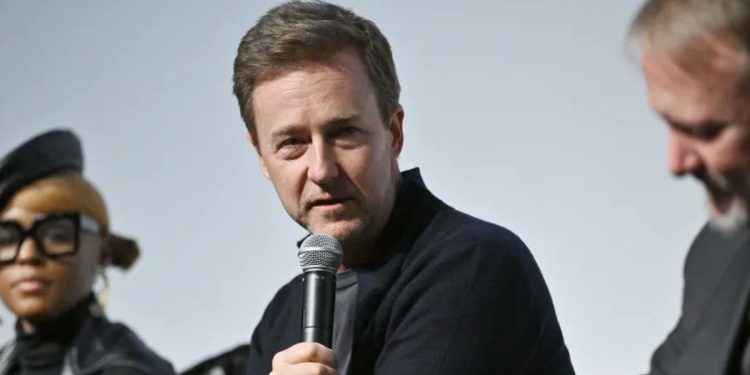 Edward Norton (Twitter)