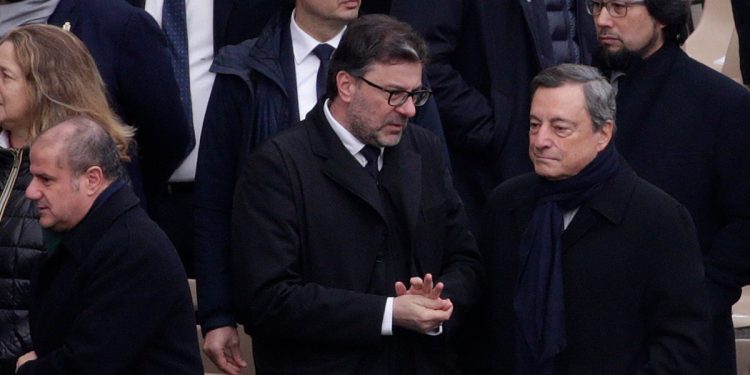 Draghi e Giorgetti ai funerali di Benedetto XVI