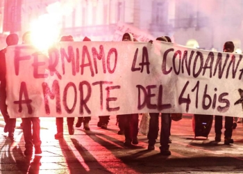 Torino, manifestazione anarchici per Alfredo Cospito (LaPresse)